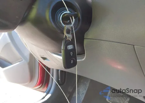 2015 Hyundai Elantra Se z USA, uszkodzony, nr VIN 5NPDH4AE9FH614150